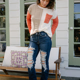 Lisse Mid Rise Ripped Straight Fit Jeans