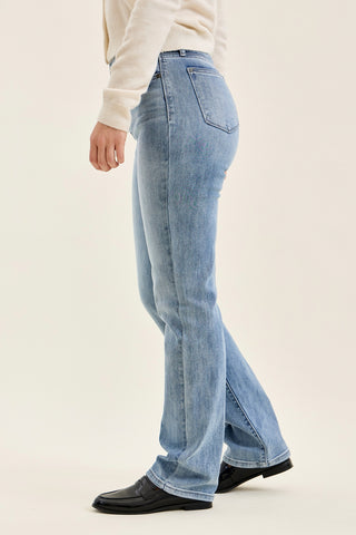 Brenda 90's Straight Fit
