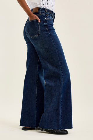 Lux Retro Wide With Adjustable Tabs