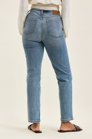 Kimberly Straight Fit (Medium Wash)