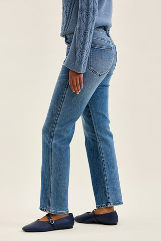 Lara Slim Straight Rigid Magic