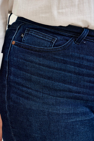 Louisa V-Front Bermuda - PLUS