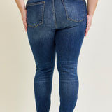 Ella Mid Rise Handsand Classic Skinny - PLUS