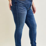 Ella Mid Rise Handsand Classic Skinny - PLUS