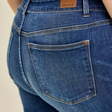 Ella Mid Rise Handsand Classic Skinny - PLUS