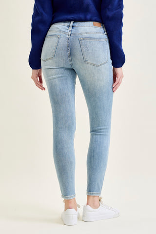 Darla Distressed Skinny Jeans
