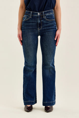 Charlotte Flare Jean (Petite)