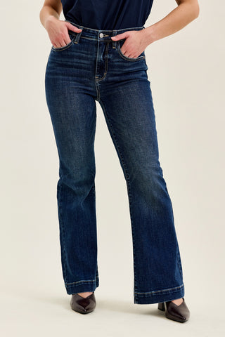Charlotte Flare Jean (Petite)
