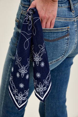 Jaqueline Flare With Triple-Needle Pockets And a Bandana