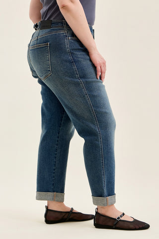 Billie Boyfriend With Adjustable Back Tab - PLUS