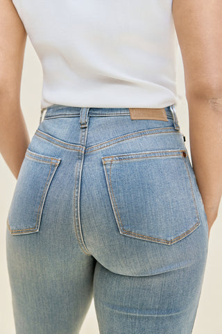 Kimberly Straight Fit (Medium Wash)