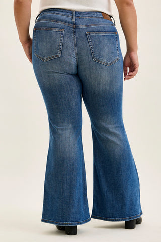 Jaqueline New Flare With Angular Seam - PLUS