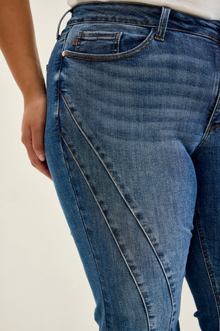 Jaqueline New Flare With Angular Seam - PLUS