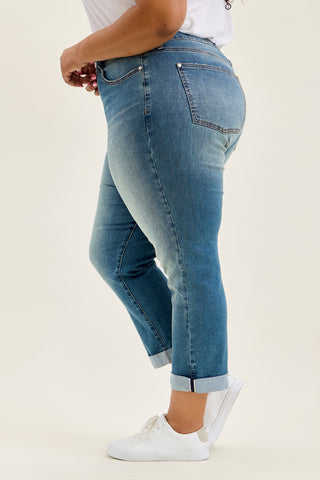 Billie Boyfriend With Cross-Back Belt Loops - PLUS