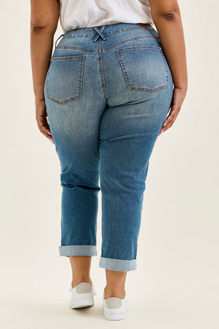Billie Boyfriend With Cross-Back Belt Loops - PLUS
