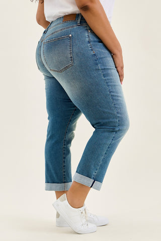 Billie Boyfriend With Cross-Back Belt Loops - PLUS