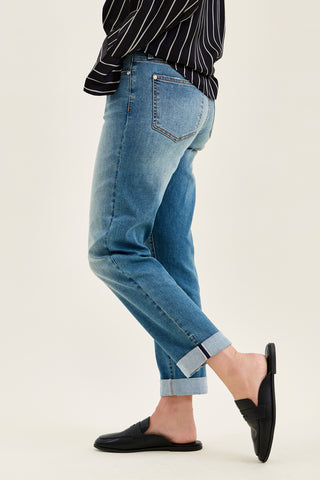 Billie Boyfriend With Cross-Back Belt Loops