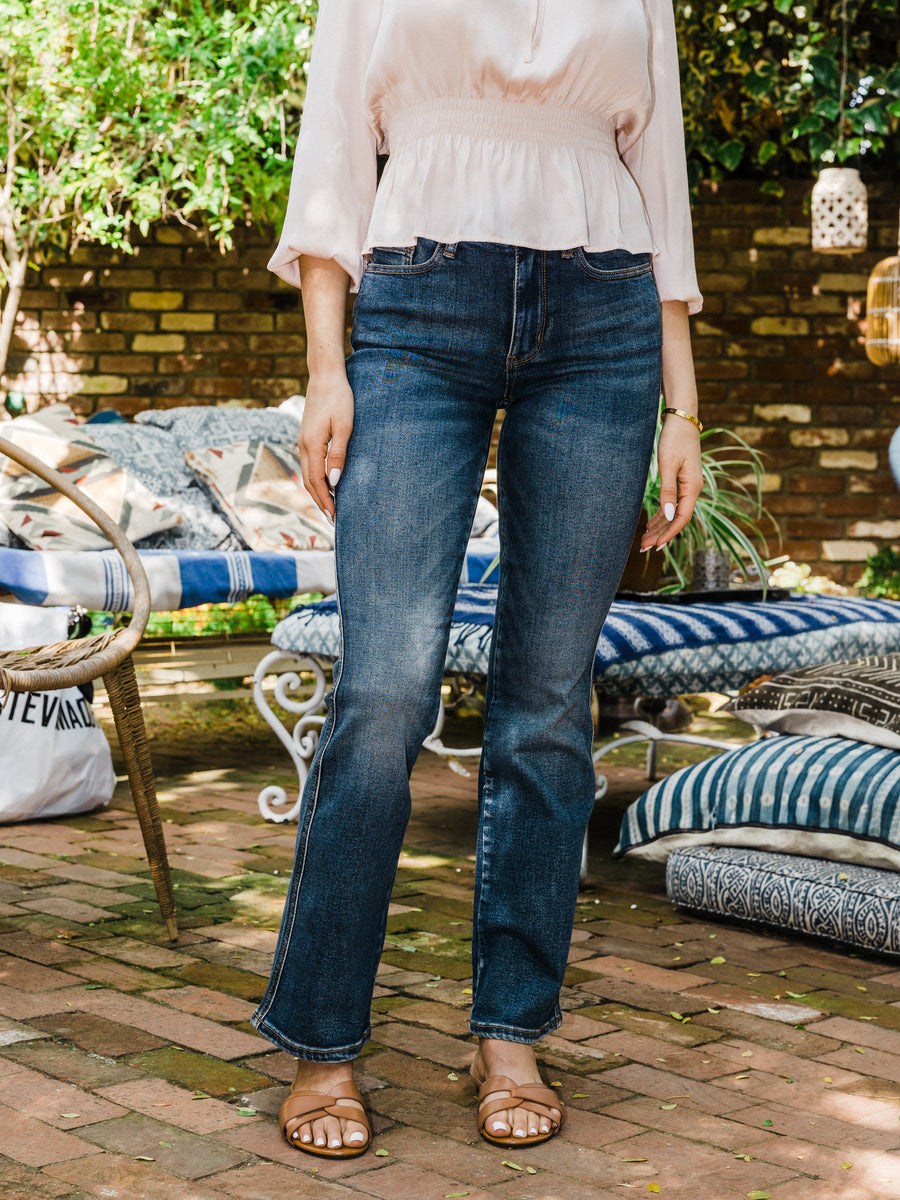 Caroline Mid-Rise Vintage Wash Rugged Bootcut