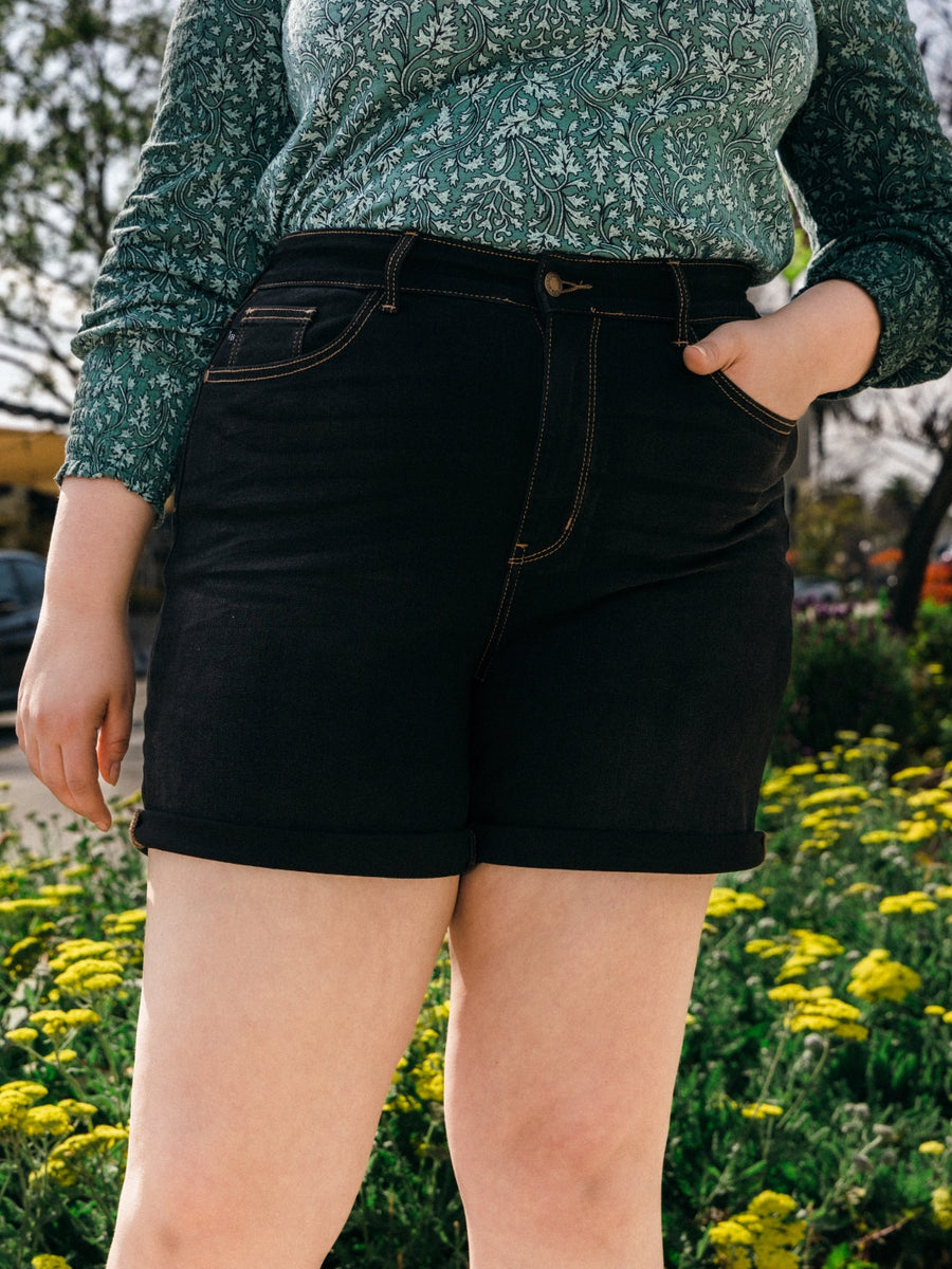 Ciara 3D Whisker Brown Thread Shorts - PLUS