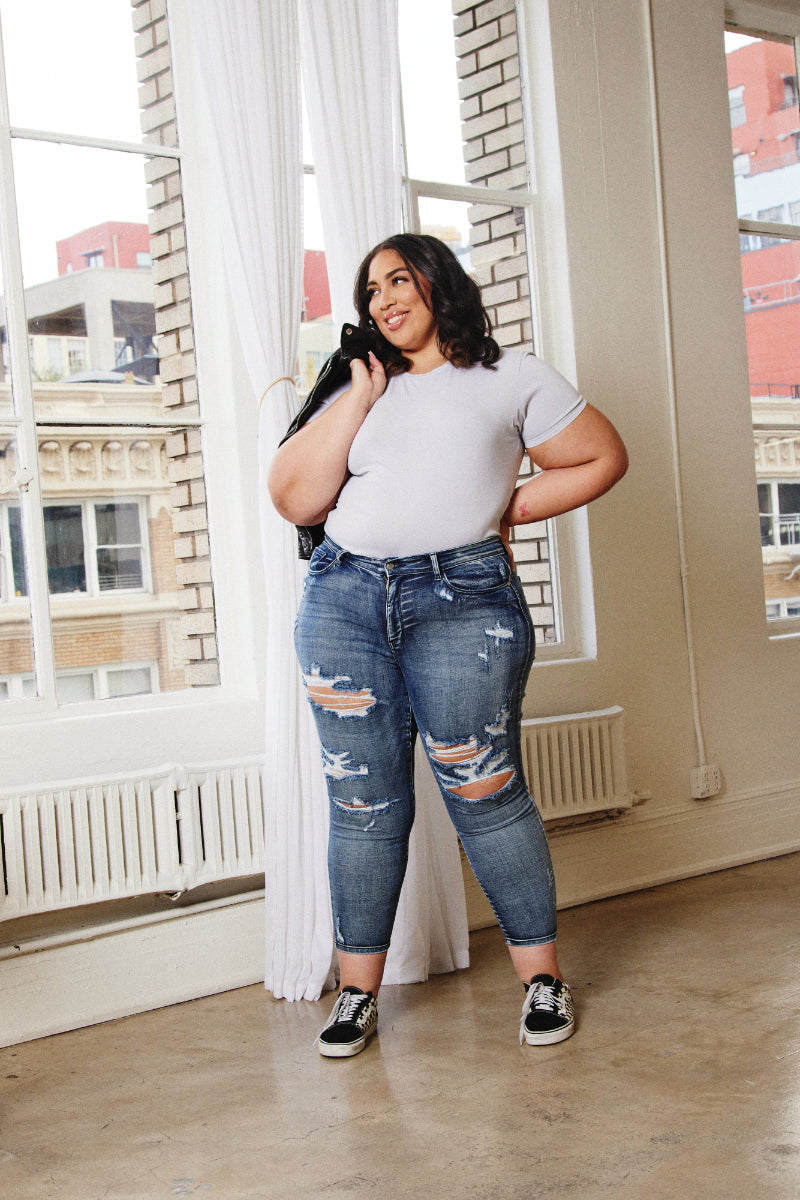 Alyson High Waist Destroyed Boyfriend - PLUS