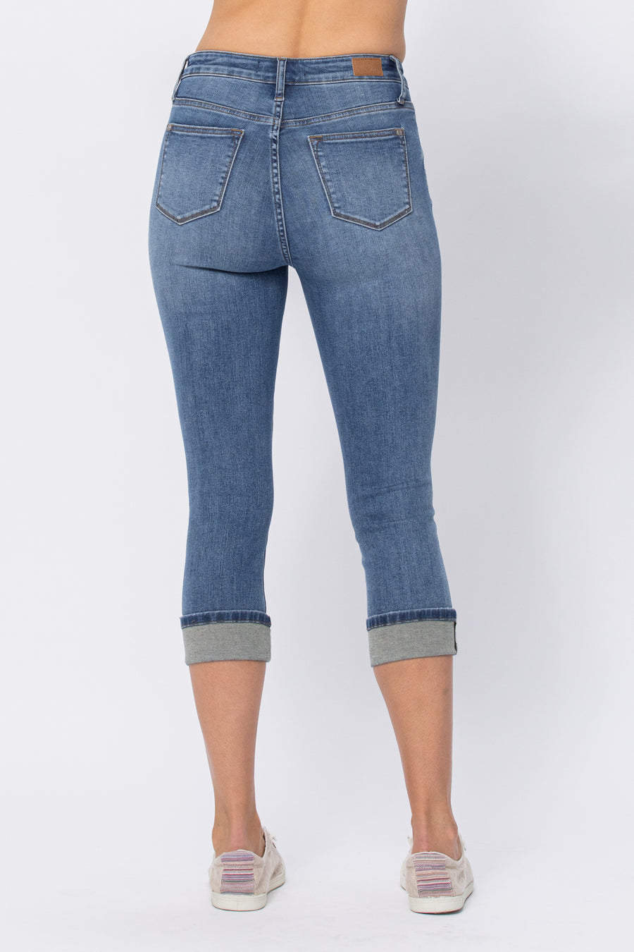 Aliana Midrise Cuffed Capri